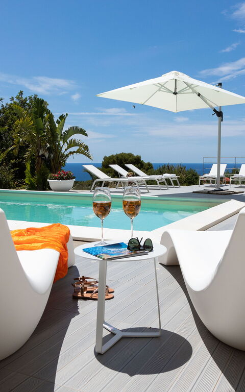 Villa Annalisa: Draussen, Schwimmbad, Sommer