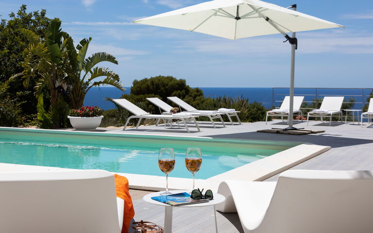 Villa Annalisa: Draussen, Schwimmbad, Sommer