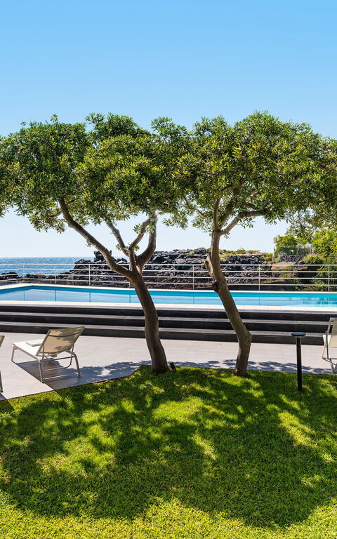 Villa Isabella: Draussen, Garten, Schwimmbad