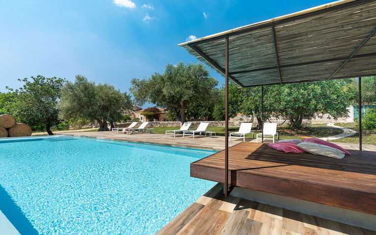 Villa Dimora Pura: Schwimmbad