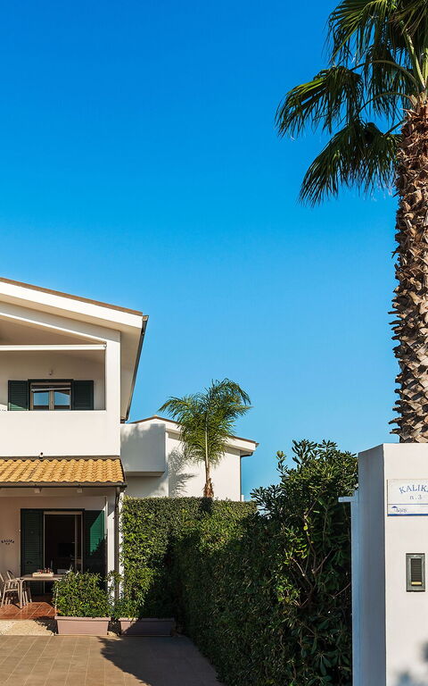 Anny: Außen, Garten