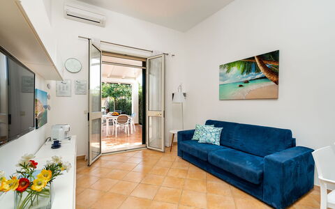 Unterkunft Euthalia: Esszimmer, Küche, Wohnzimmer