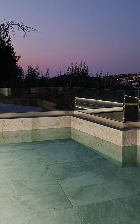 Villa Eftychia: Draussen, Schwimmbad, Sommer