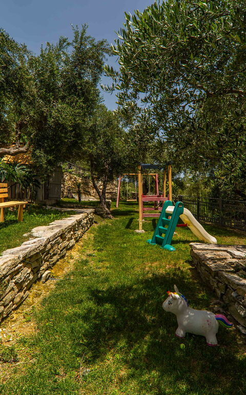 Villa Eftychia: Draussen, Garten