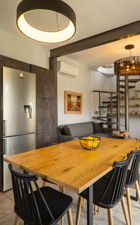 Villa Eftychia: Esszimmer, Küche