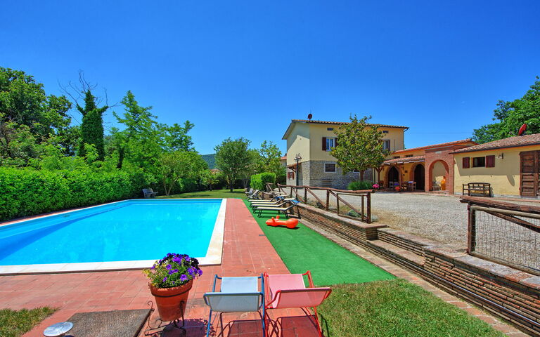 Zeffiro: Schwimmbad, Sommer