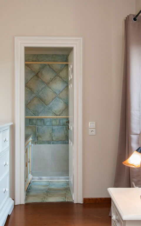 Villa Moyria: Bad, Schlafzimmer