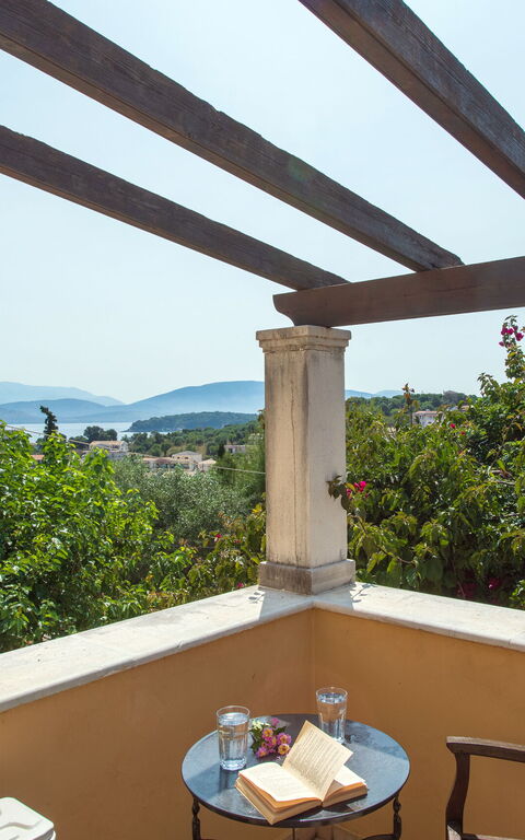 Villa Moyria: Balkon / Terrasse / Patio