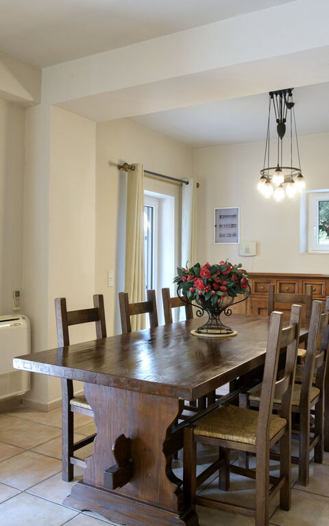 Villa Moyria: Esszimmer