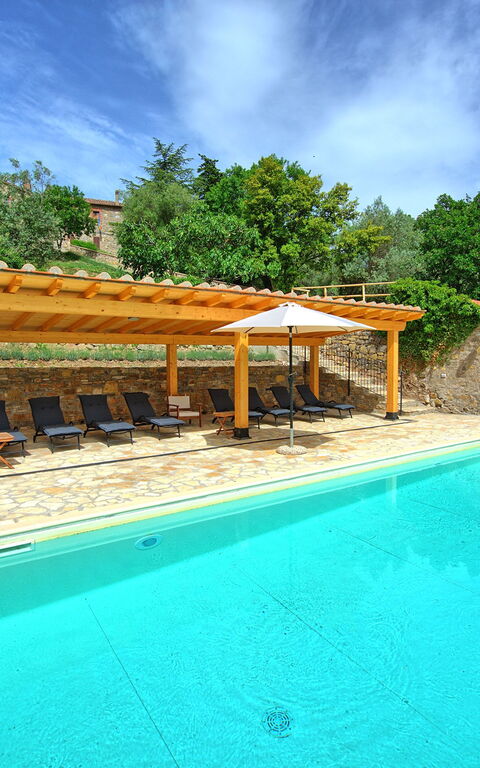 Villa Collina: Balkon / Terrasse / Patio, Schwimmbad