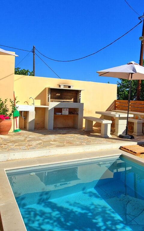 Villa Vicilla: Draussen, Schwimmbad