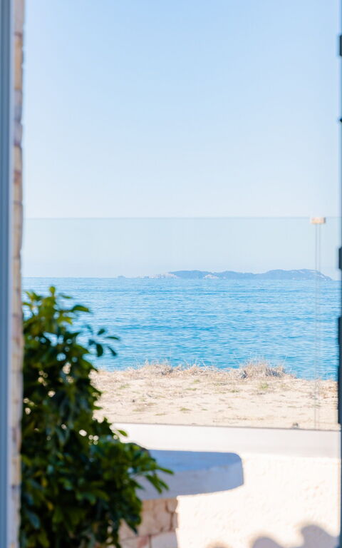 Beach Villa Athanasia: Ansichten