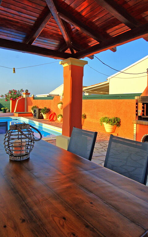 Beach Villa Athanasia: Schwimmbad