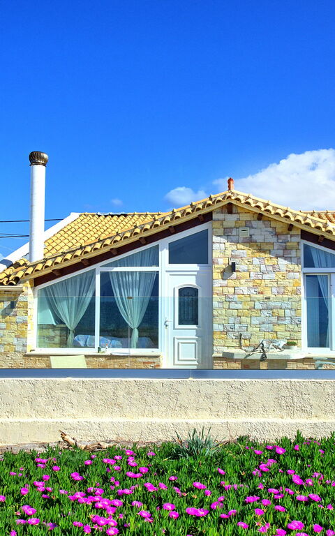 Beach Villa Athanasia: Draussen, Sommer