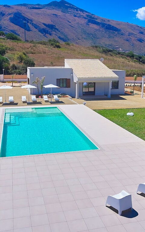 Villa Etesiae: Schwimmbad