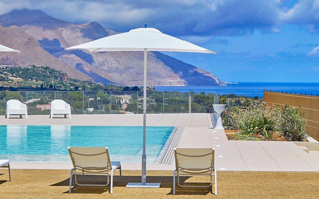 Villa Etesiae: Schwimmbad