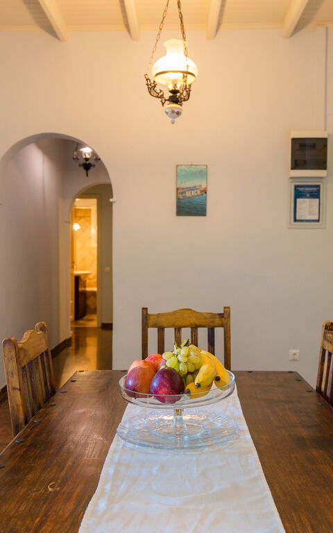 Villa Dimitris: Esszimmer