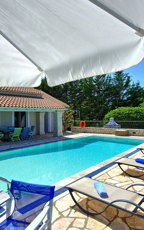 Villa Dimitris: Schwimmbad