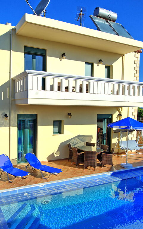 Villa Koules: Außen, Draussen, Schwimmbad