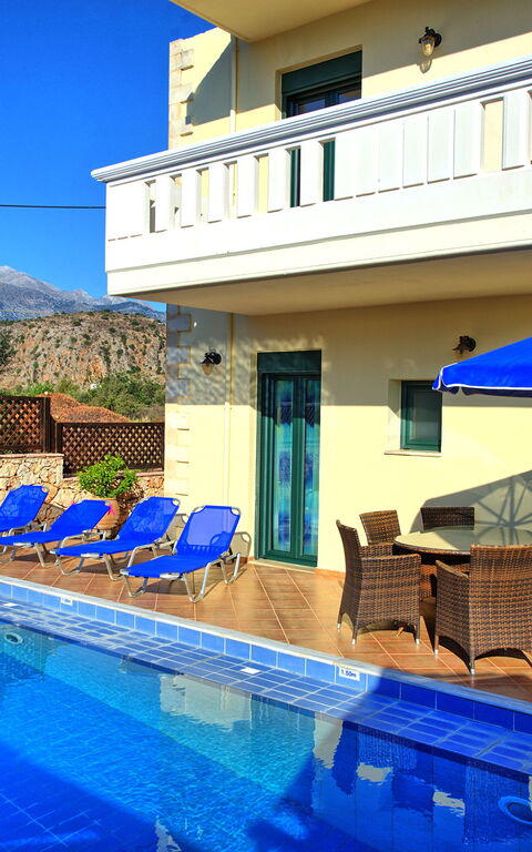 Villa Koules: Außen, Draussen, Schwimmbad