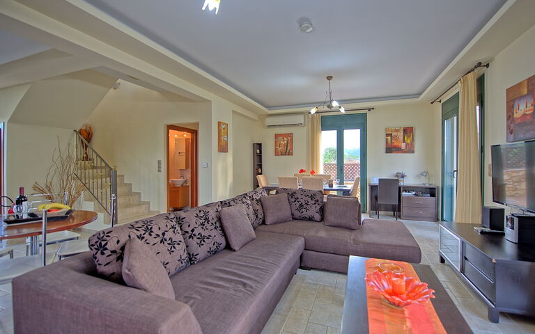 Villa Koules: Wohnzimmer