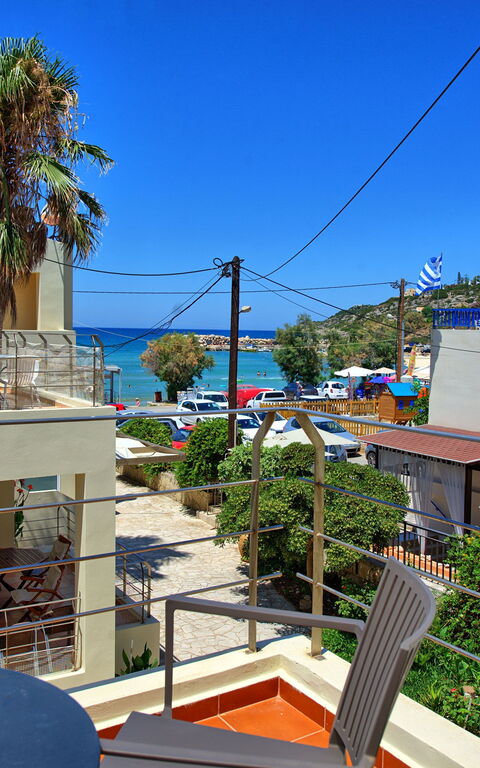 Houses By The Sea: Draussen