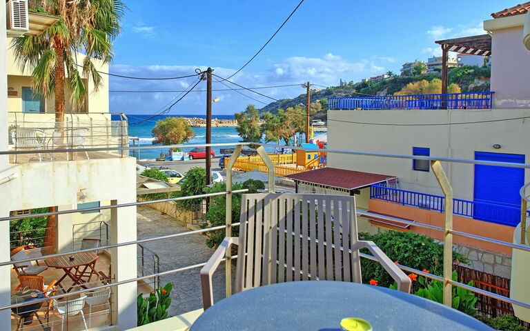 Houses By The Sea: Ansichten, Draussen, Sommer