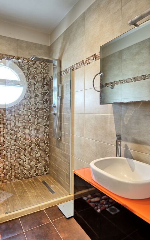 Beach Villa Christina: Bad