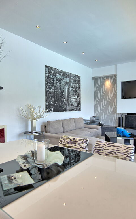 Beach Villa Christina: Esszimmer, Wohnzimmer