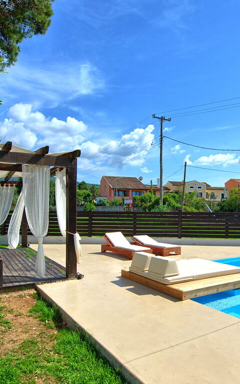 Beach Villa Christina: Schwimmbad