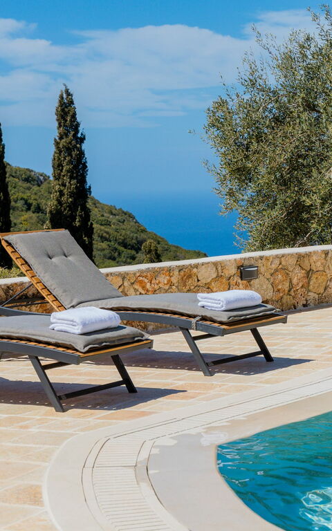 Villa Prokimea: Ansichten, Draussen, Schwimmbad