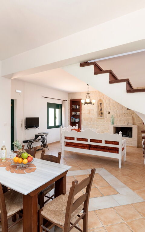 Villa Elia: Esszimmer, Wohnzimmer