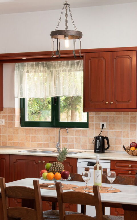 Villa Elia: Esszimmer, Küche