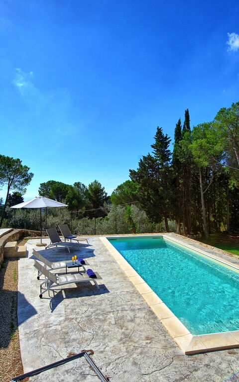 Nerodavola: Schwimmbad