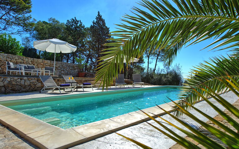 Nerodavola: Draussen, Schwimmbad, Sommer