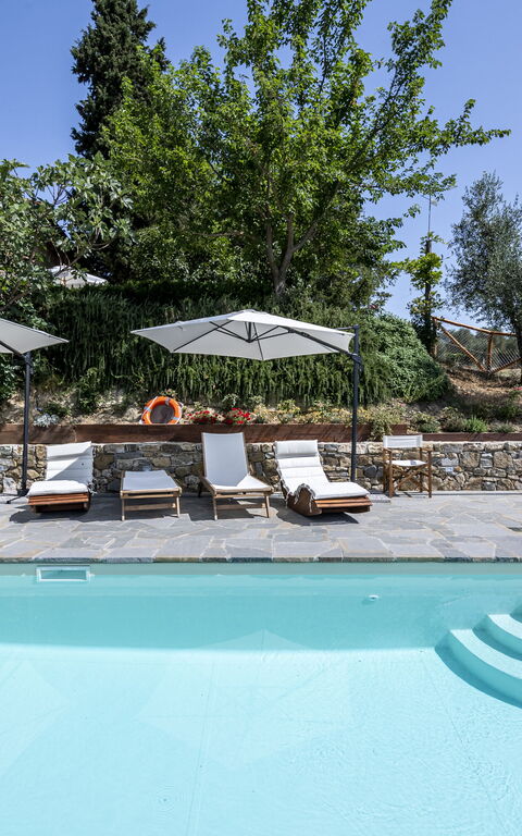 San Guido: Draussen, Schwimmbad