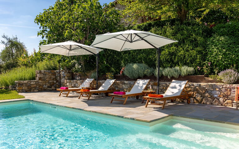 San Guido: Draussen, Schwimmbad