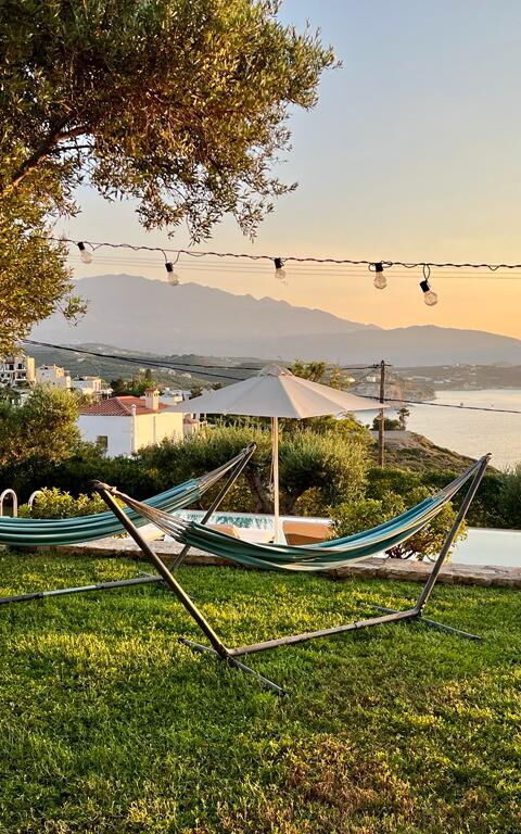 Villa Bluewhite: Ansichten, Draussen, Garten