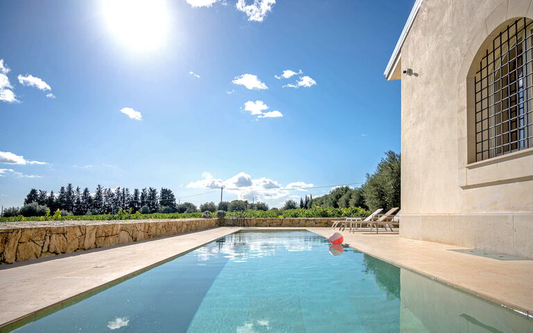 Tenuta Olearum: Ansichten, Schwimmbad, Sommer