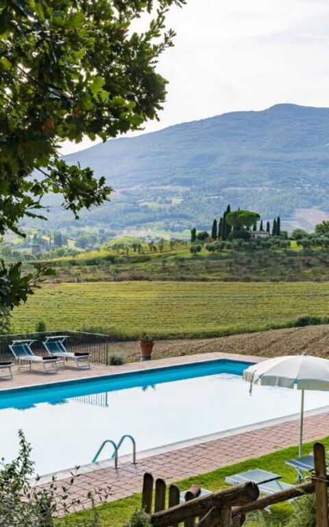 Palazzo Bello: Draussen, Schwimmbad