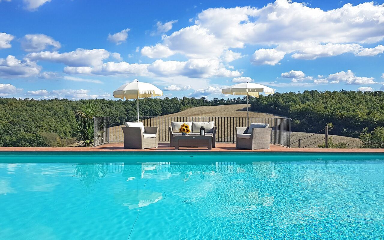 Casale Chieteno: Ansichten, Draussen, Garten, Schwimmbad, Sommer