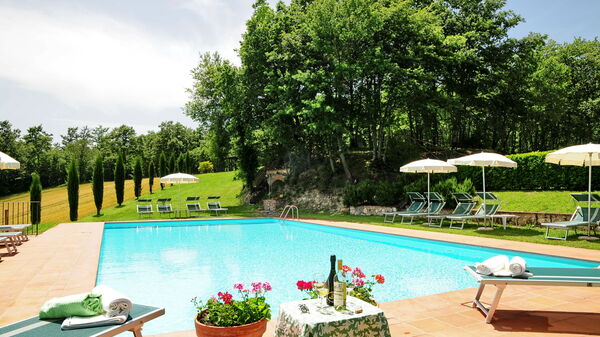 Casale Chieteno: Draussen, Schwimmbad, Sommer