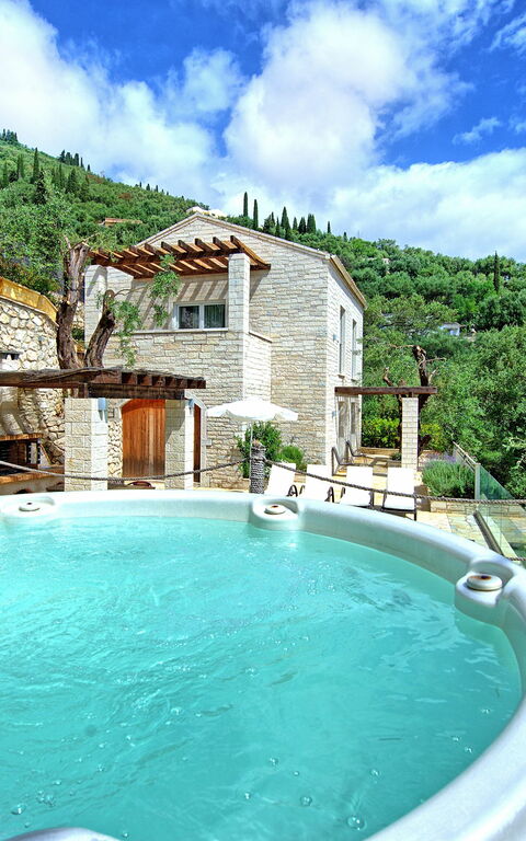 Villa Yaisemi: Schwimmbad