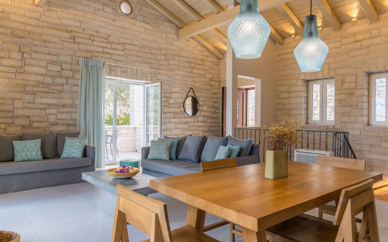 Villa Yaisemi: Esszimmer, Wohnzimmer