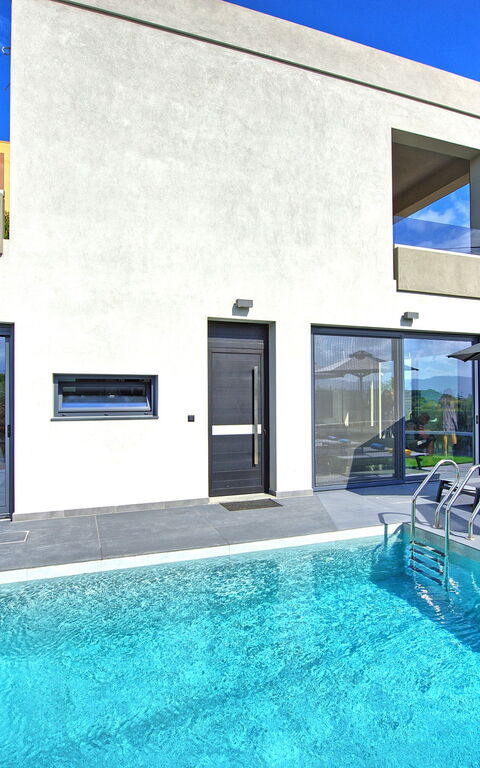 Villa Popi: Außen, Draussen, Garten, Schwimmbad