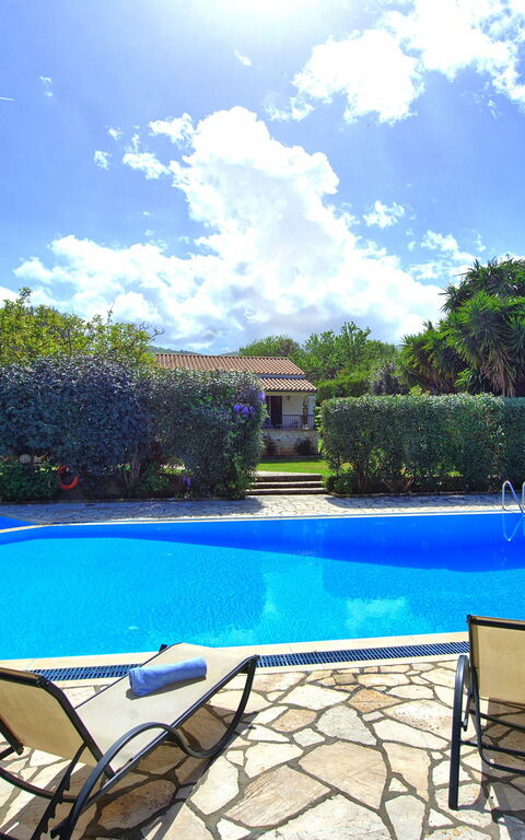 Votana House: Schwimmbad