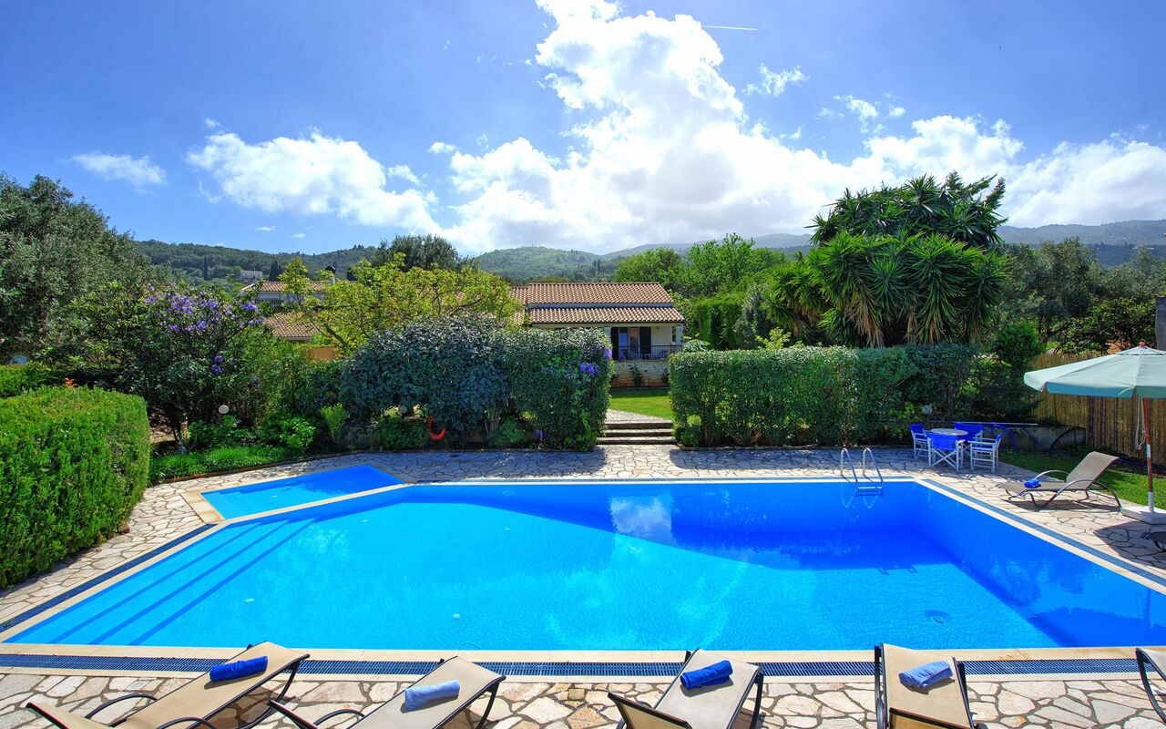 Votana House: Schwimmbad