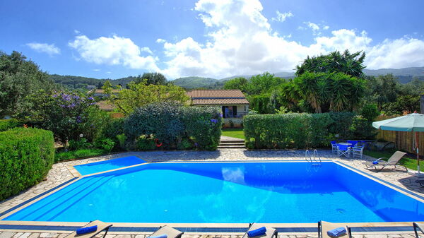 Votana House: Schwimmbad