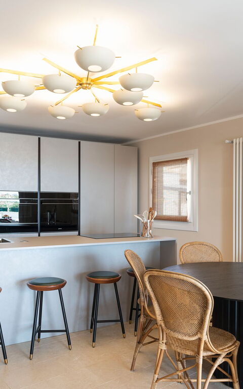 Aurispa: Esszimmer, Küche