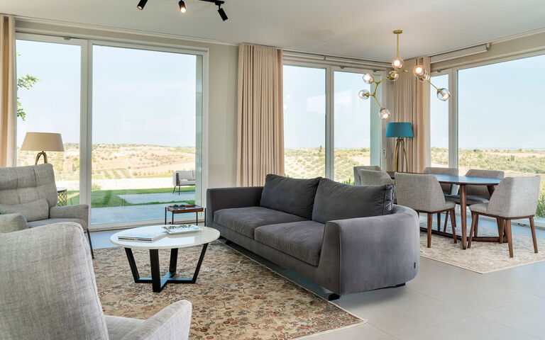 Villa Colleverde: Esszimmer, Küche, Wohnzimmer